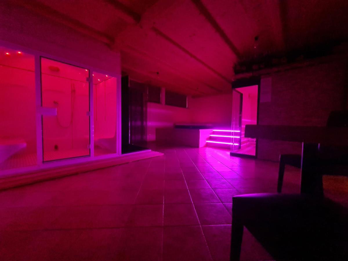 Chalet Chapeau Rar Castel Condino Bagian luar foto